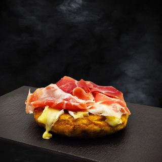 Tortilla Serrano & Brie PYT (Individual)