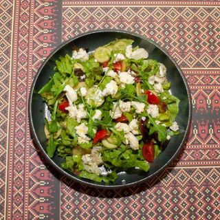 Salata sa travničkim sirom