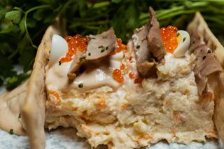 Ensaladilla De Ventresca Y Mayonesa De Huevos Rellenos