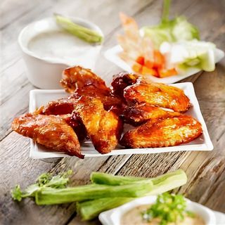 ქათმის ფრთები შამფურზე