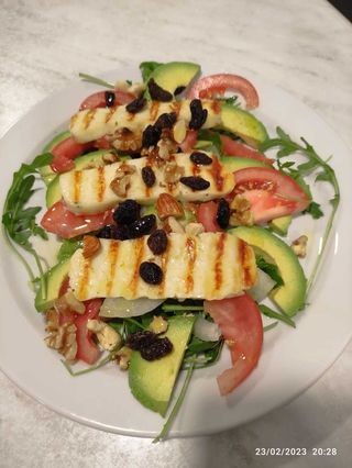 Ensalada Haloumi