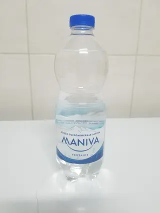 Acqua frizzante 0,5 L.