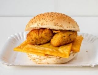 Panino con panelle e crocchè