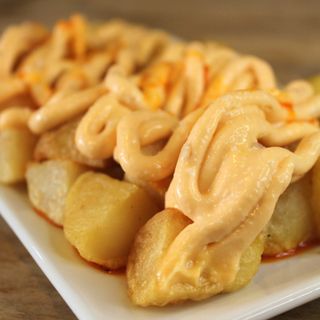 Plato De Patatas Bravas Lou