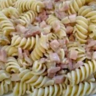 fusilli gorgonzola bacon