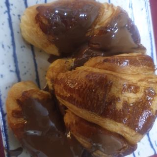 Croassant con chocolate 