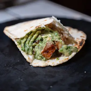 Arepa chicharron