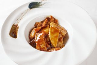 279. Manzo con funghi e bambù