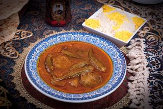 30. Khoreshe Bamieh (Vegetariano)