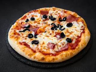 Pizza medie cu bacon