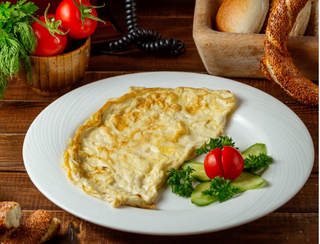 Omlet sa kačkavaljem i pančetom 400 g