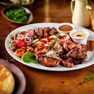 MIX GRILLED PLATTER 4-6 PERSON