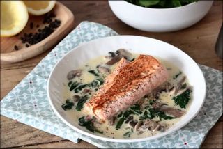 Pavé De Saumon Sauce Grills Champignons