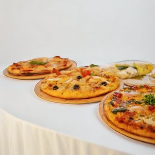 2 Pizza Larges Fruits De Mer + Chicken