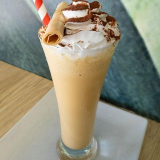 Batido De Helado De Vainilla (16 oz.)