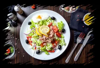 Salata Nizza cu ton