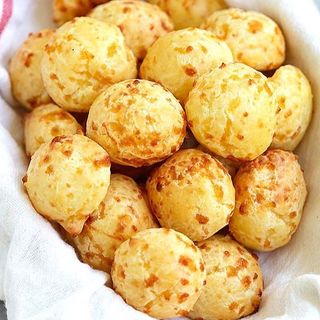 CUÑAPE (PAN DE  QUESO)