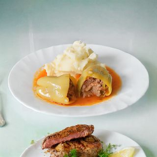 Punjena paprika sa pire krompirom