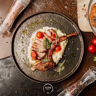 Cotlet de porc cu sos de salvie