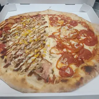 Pizza 50% y 50% (33x33 cm.)