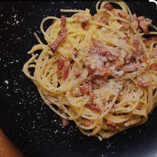 Spaghetti alla carbonara - saltati in piastra