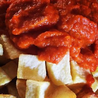 Patatas bravas