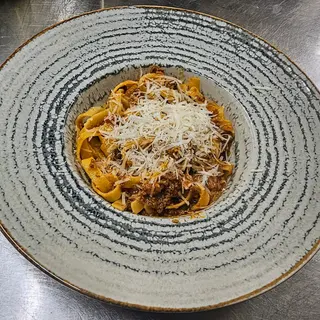 Tagliatelle con ragù alla bolognese