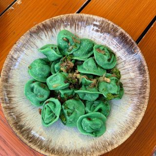 Pielmieni szpinakowe