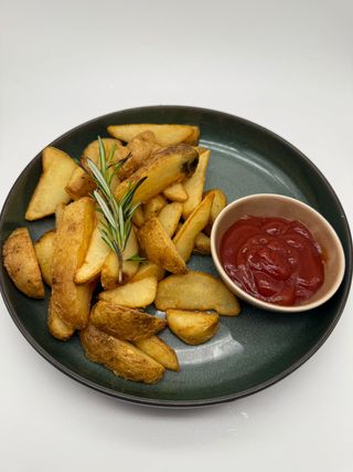 Cartofi copți cu rozmarin