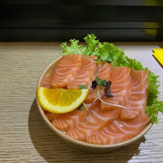 Chirashi sakedon