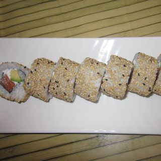 65B atun aguacate y queso philadelphila 8 pieza 