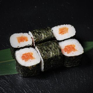 Рол Макі з лососем (150г)