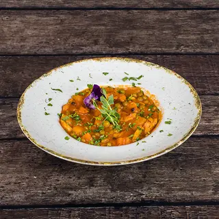 TOCANITA DE SOIA CU LEGUME SI SOS DE ROSII