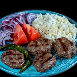 Ориенталски кюфтенца с компле гарнитура (400гр)