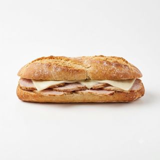 Bocadillo De Lomo Con Queso