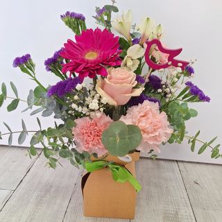 Centro en Con Flor Natural Cortada