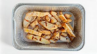 Tagliata di petto di pollo grigliato