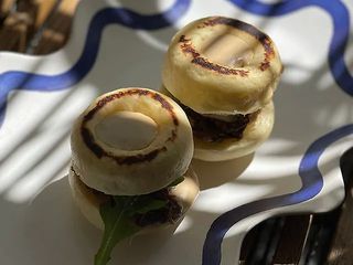 Міні бургери з бичачими хвостами (140 г)