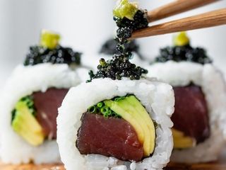 Uramaki Maguro Philadelphia