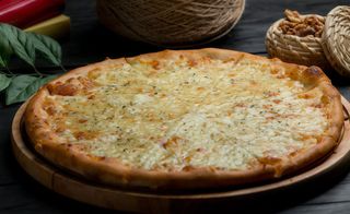 Pizza Cuatro Quesos (30 Cm.)