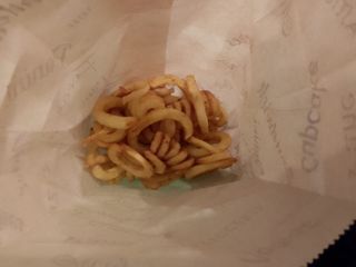 Patatine speziate grandi