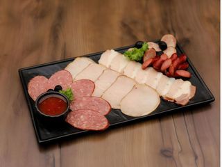 Мясна тарілка 260г