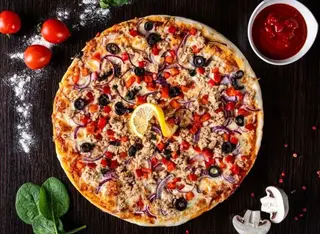 Pizza Tonno e Cipolla 60x40