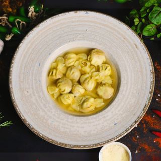 Tortellini in brodo