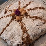 Pastela De Pollo Y Almendra