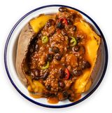 Chili con carne e fagioli nei Tex-Mex con salsa cheddar