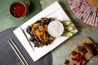 Pui cu urechi de lemn