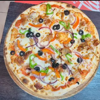 Pizza Con Durum Y Plato Kebab