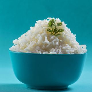 Arroz basmati com alho e coentros