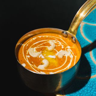 BUTTER CHICKEN ( POLLO )